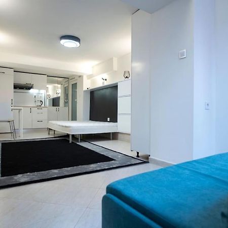Studio With Courtyard Just Steps Away Vitosha Str صوفيا المظهر الخارجي الصورة