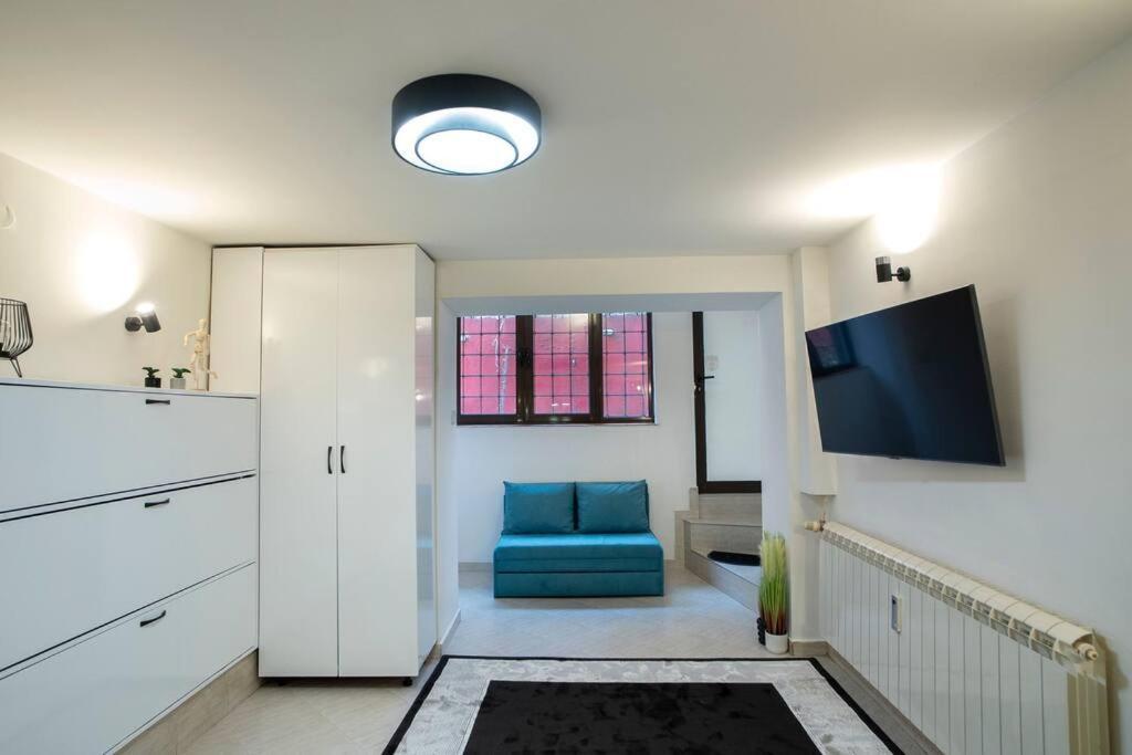 Studio With Courtyard Just Steps Away Vitosha Str صوفيا المظهر الخارجي الصورة