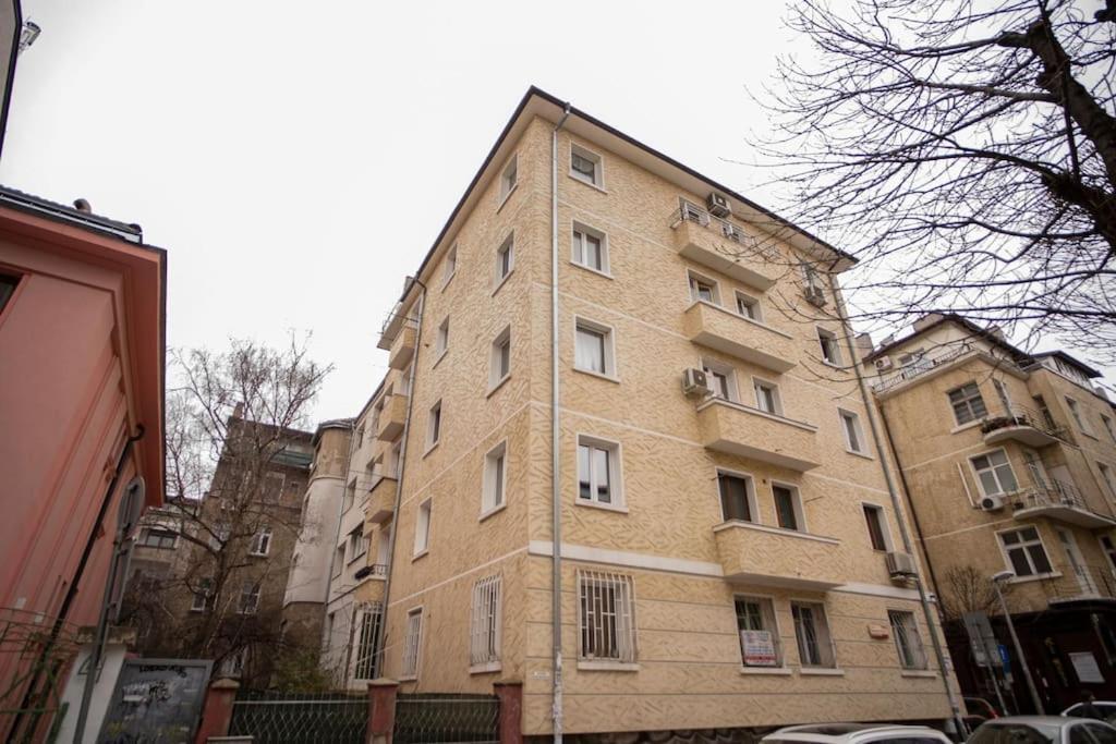 Studio With Courtyard Just Steps Away Vitosha Str صوفيا المظهر الخارجي الصورة